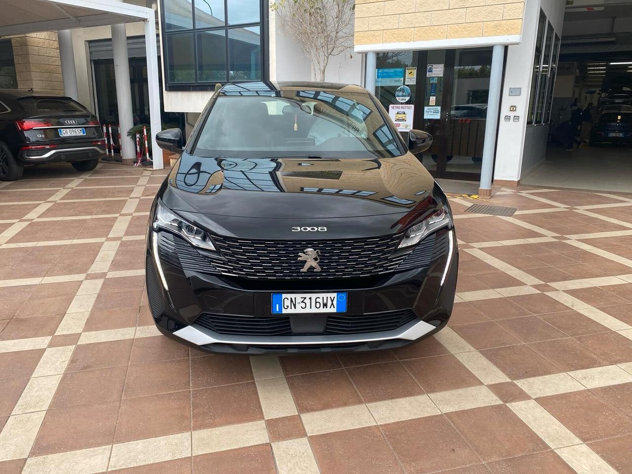 Peugeot 3008 BlueHDi 130 S&S EAT8 Active Pack