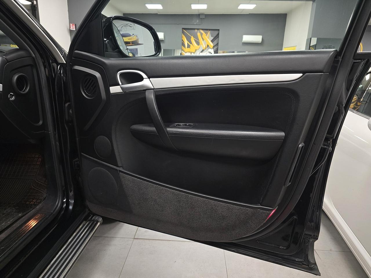 Porsche Cayenne S 4.5 340CV MANUALE_TOTAL BLACK_ASI_TETTO_GPL!!!!