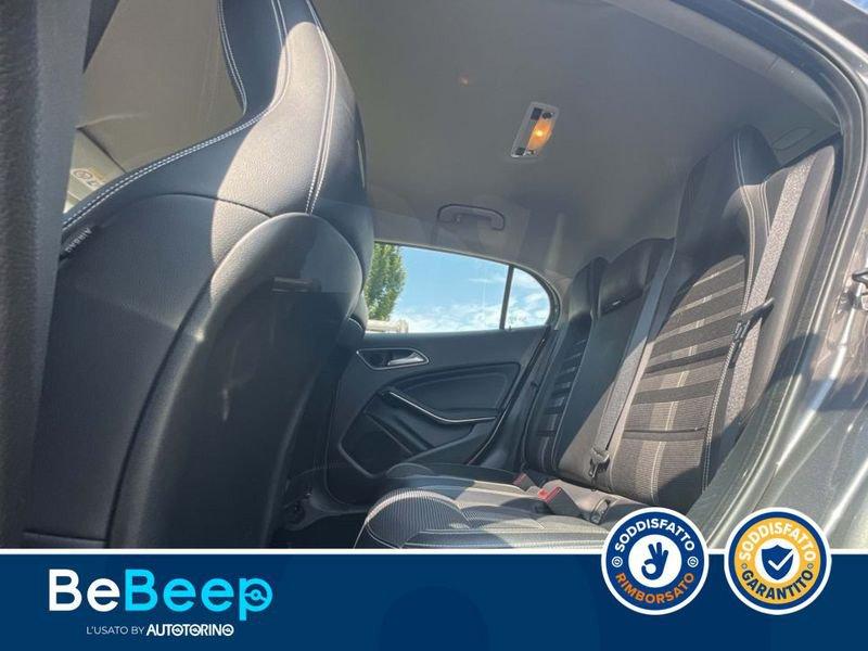 Mercedes-Benz GLA 200 D SPORT 4MATIC AUTO