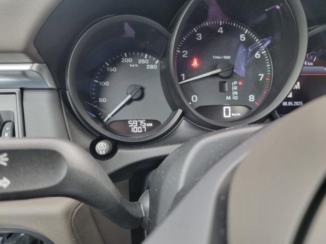 PORSCHE Macan 2.0