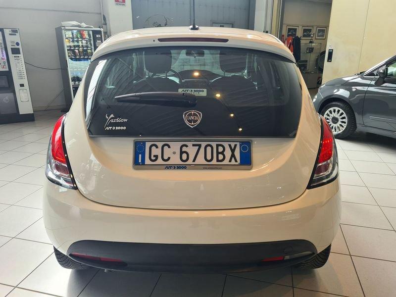 Lancia Ypsilon 1.2 69cv Elefantino Blu