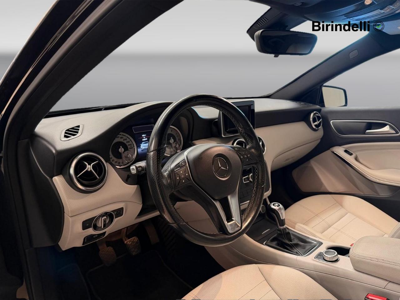 Mercedes-Benz Classe A (W176) - A 180 Sport