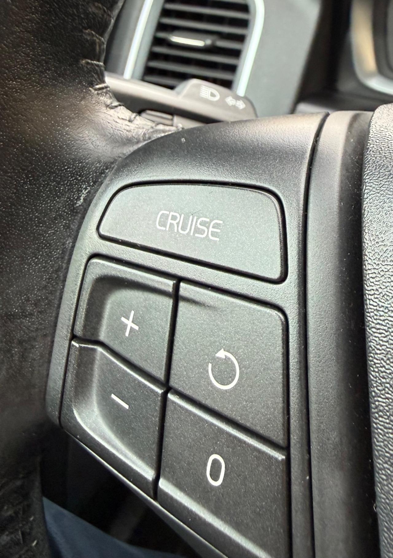 Volvo XC 60 XC60 D3 Geartronic Momentum