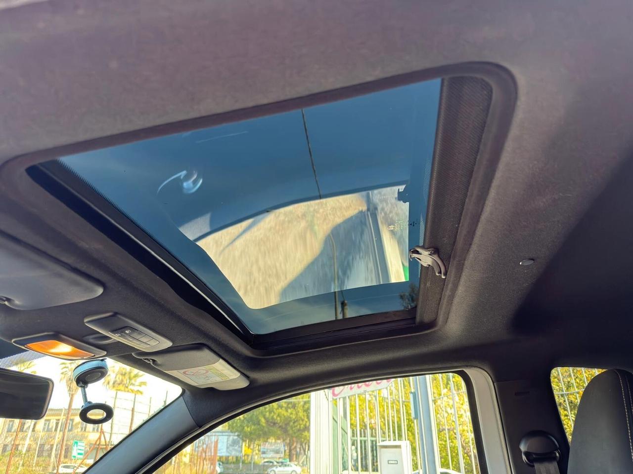 Abarth 595 1.4 Turbo T-Jet 165 CV Pista