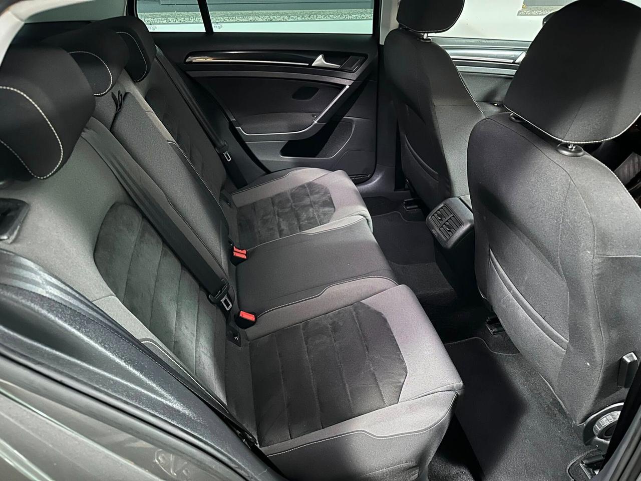 Volkswagen Golf 1.6 TDI 5p. Highline BlueMotion Technology