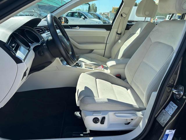 VOLKSWAGEN Passat Variant 2.0 TDI DSG Executive BlueMotion Tech.