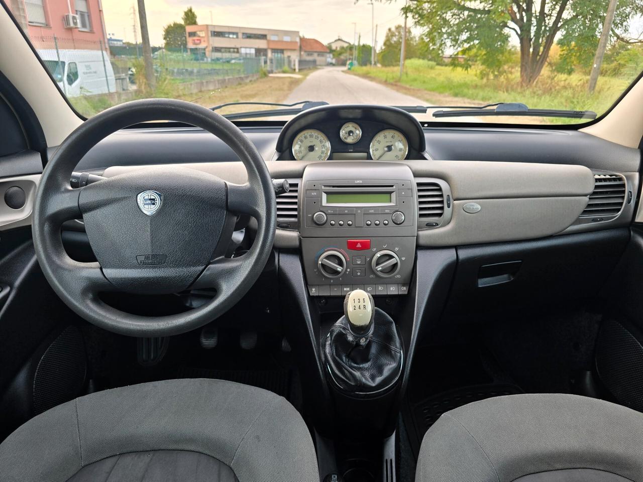 Lancia Ypsilon 1.2 Benzina con GARANZIA - NEOPATENTATI
