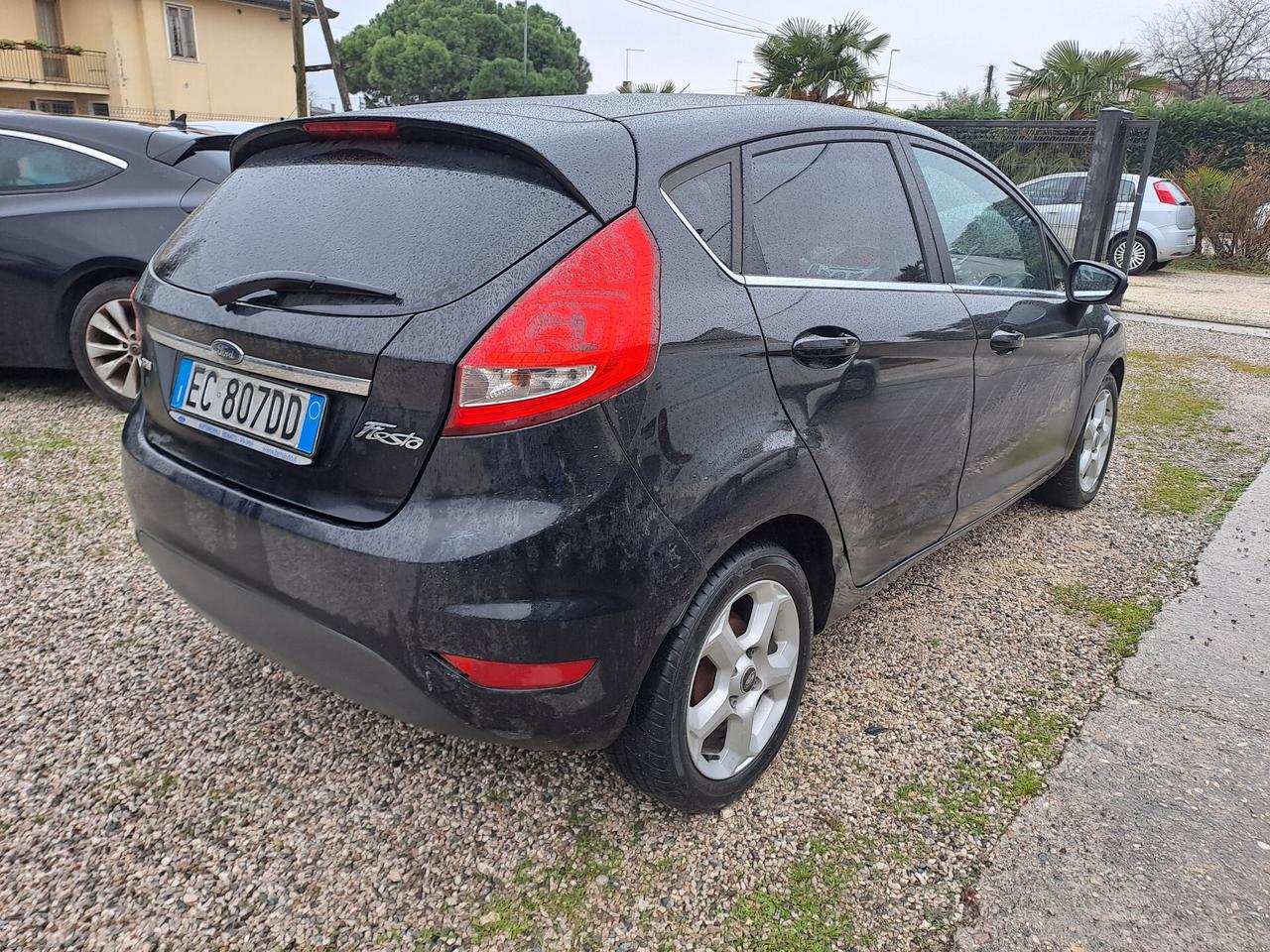 Ford Fiesta 1.4 TDCi 68CV 5 porte Titanium