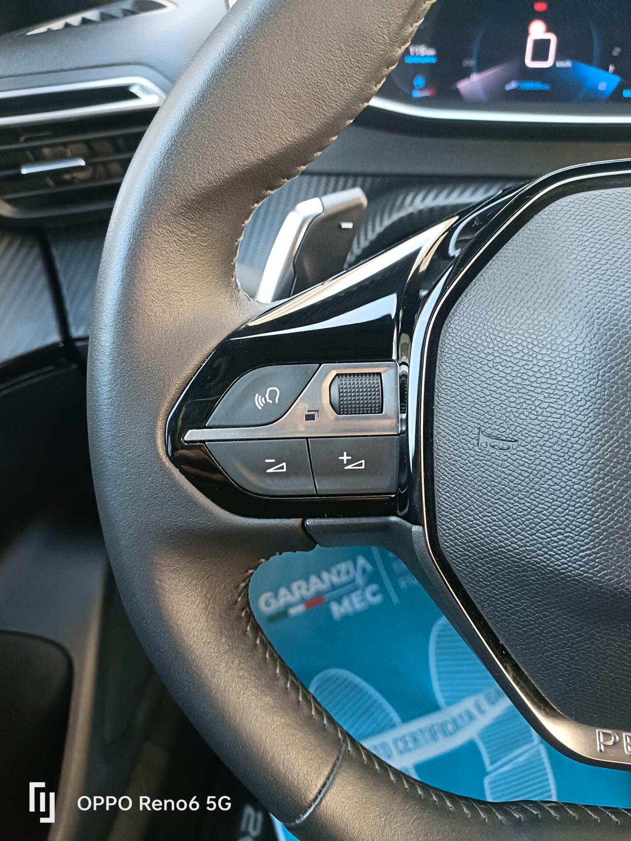 Peugeot 2008 BlueHDi 130 S&S EAT8 Allure