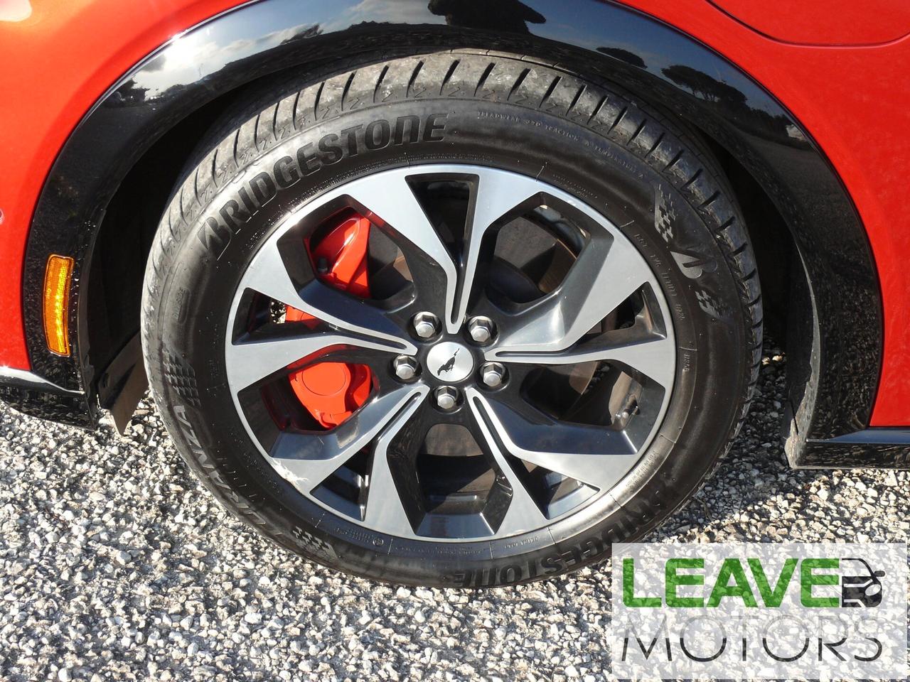 Ford Mustang Mach-E AWD 351 CV (M1483)