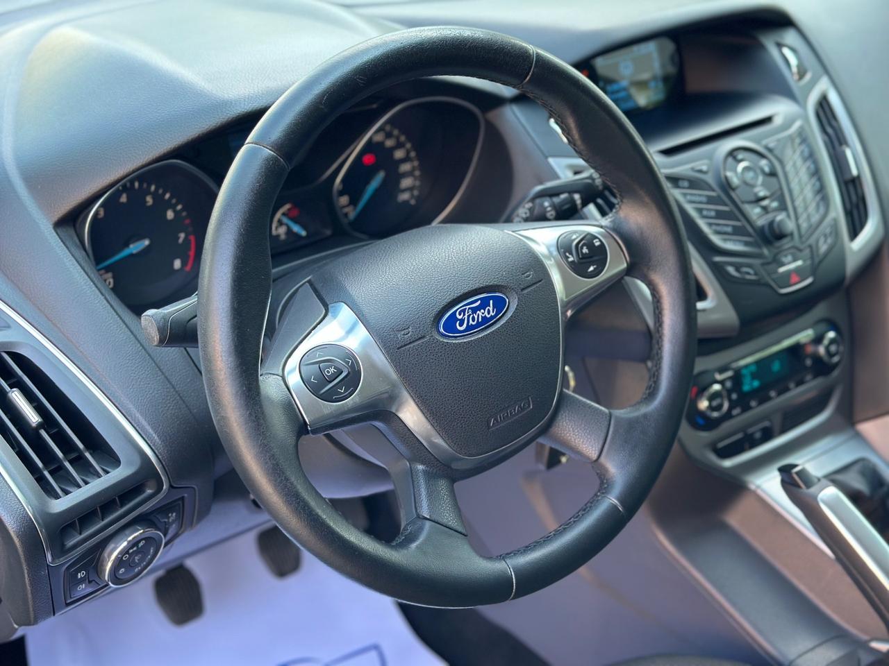 Ford Focus 1.6 120 CV GPL SW Titanium