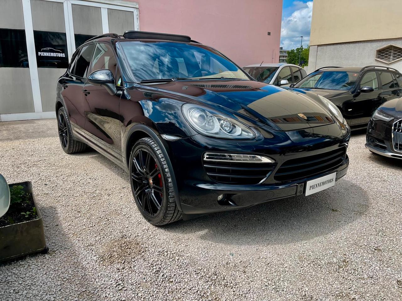 Porsche Cayenne - All-Black CERCHI 21 TETTO PANORAMICO