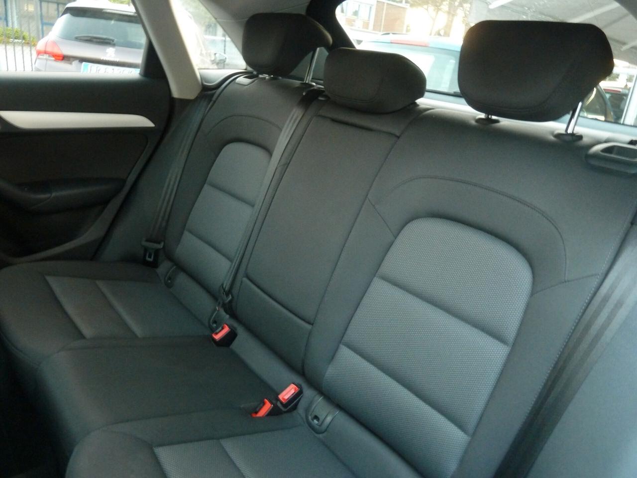 Audi Q3 2.0 TDI 150 CV Business