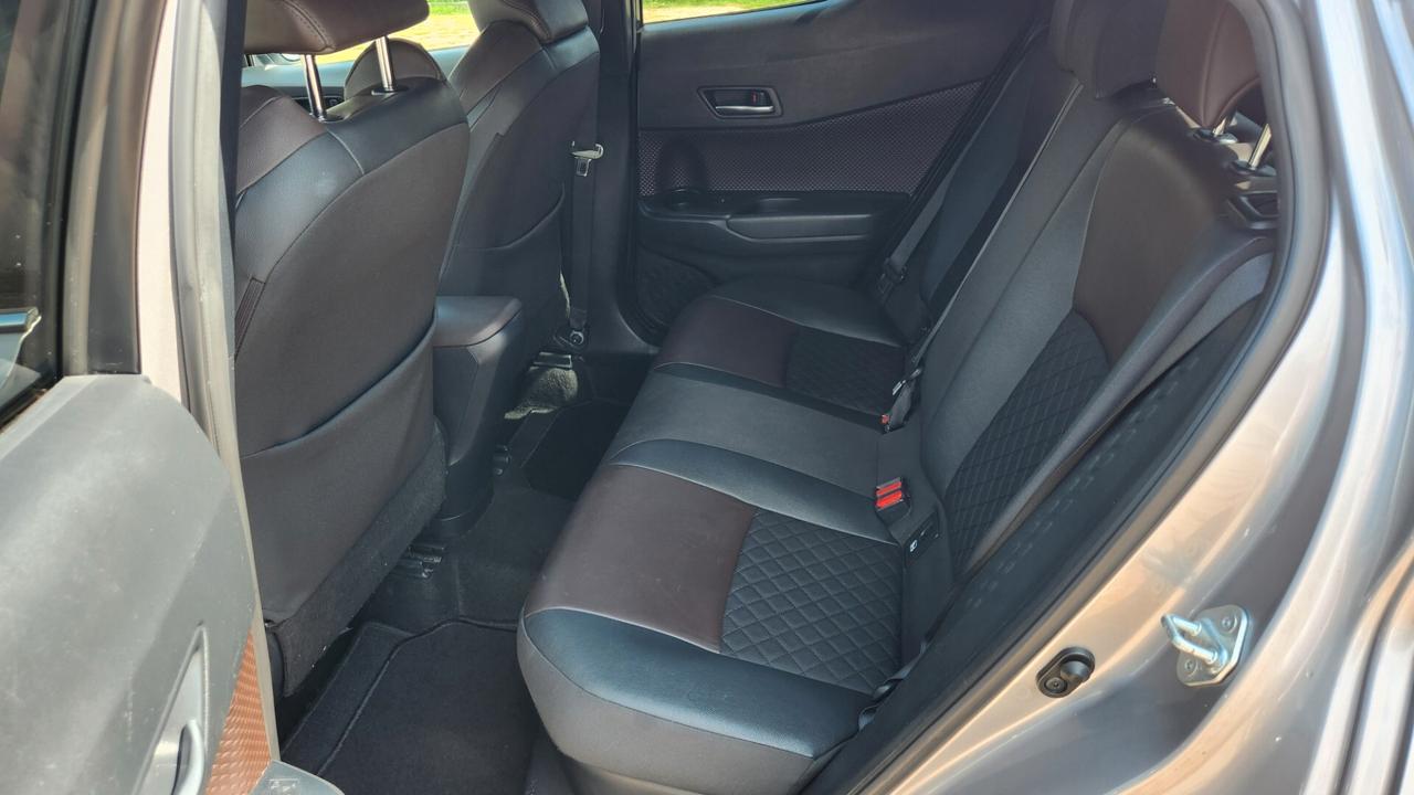 Toyota C-HR 1.8 Hybrid E-CVT Lounge