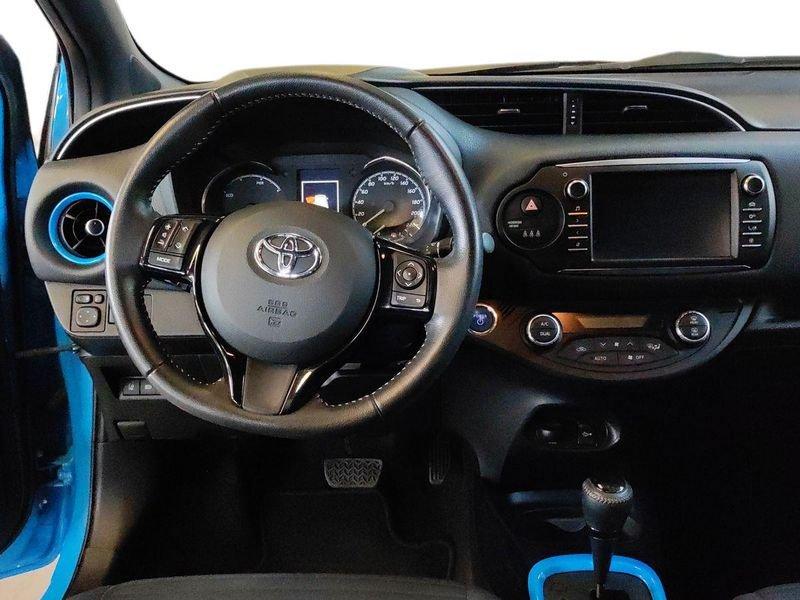Toyota Yaris Hybrid Yaris 1.5 Hybrid 5 porte Trend "Cyan Edition"