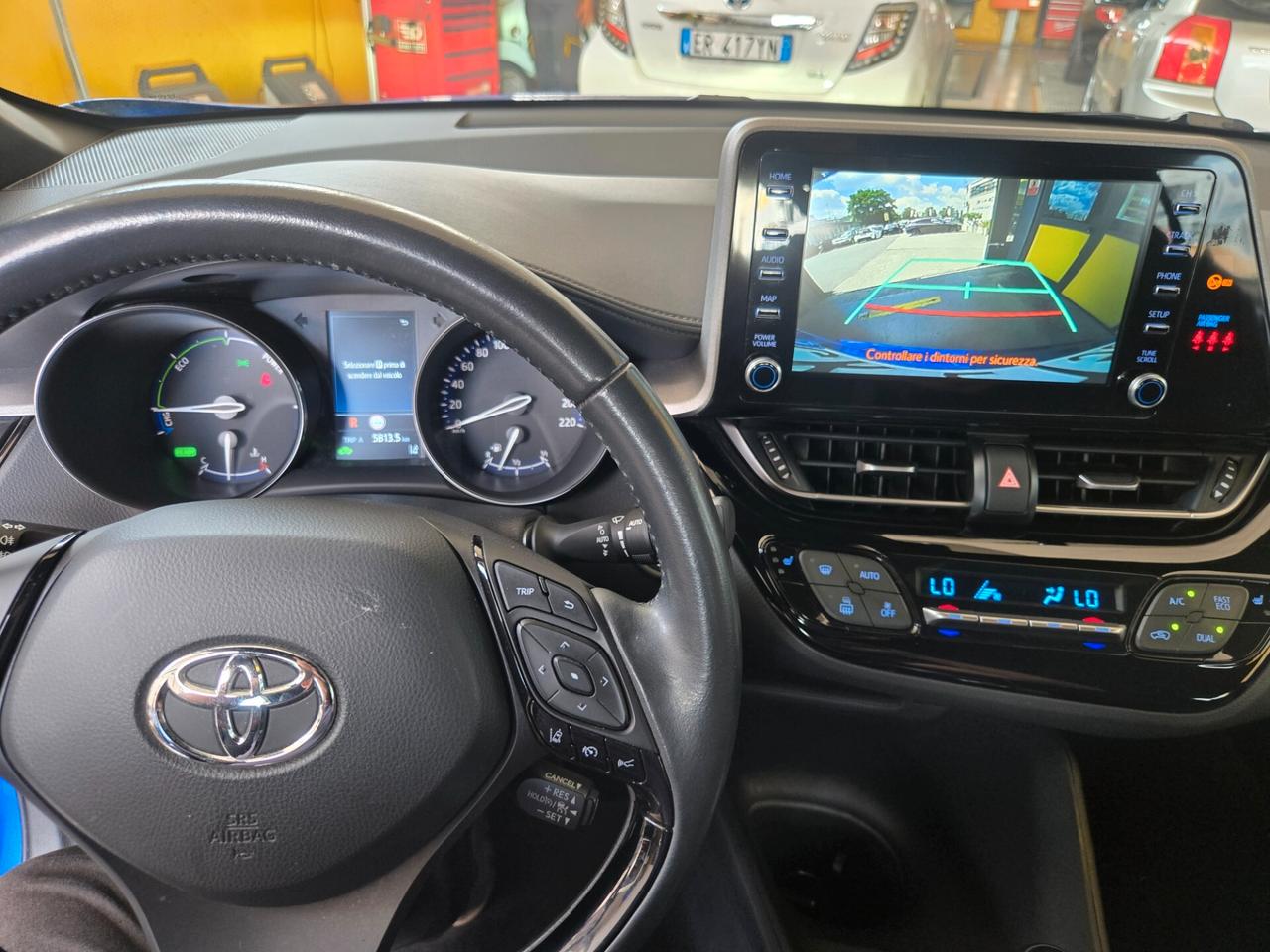 Toyota C-HR 1.8 Hybrid Business IVA ESPOSTA