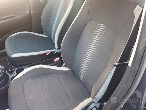 Hyundai i10 - 1.0 MPI Prime CLIMA CERCHI CRUISE MULTIFUNZIONE ESENTE BOLLO NEO PATENTATI