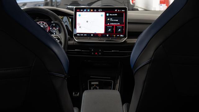 VOLKSWAGEN Golf R BLACK EDITION VENTURI ASSETTO GAR. ESTESA