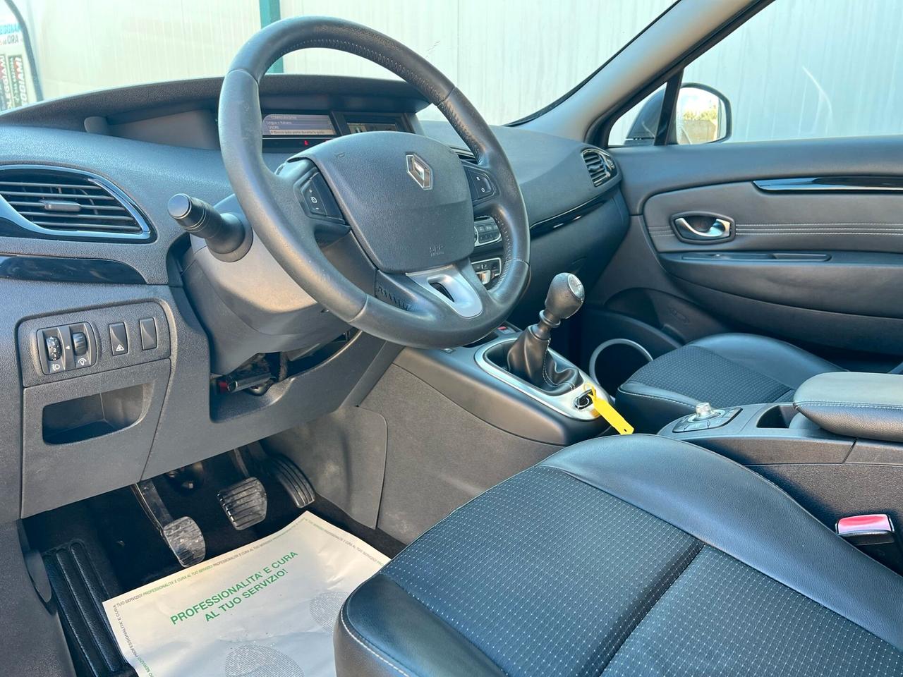 Renault Scenic 1.5 dCi 7 posti 110 CV