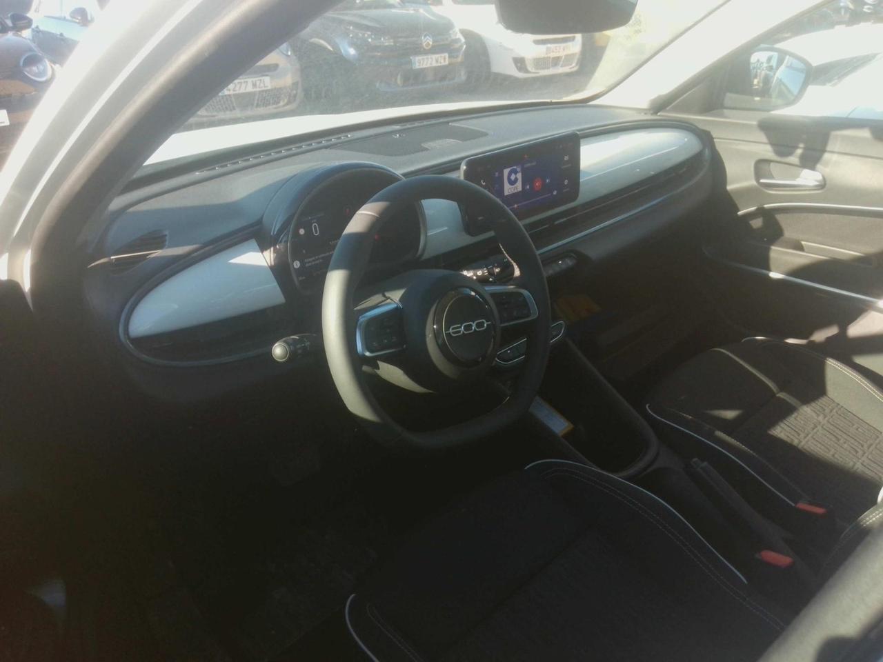 Fiat 600 Hybrid 110 CV DCT MHEV Business