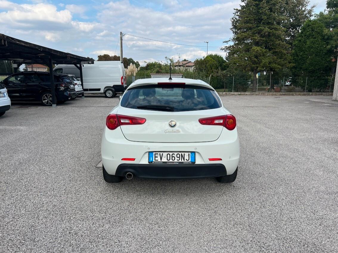Alfa Romeo Giulietta 1.6 jtdm 105 cv Exclusive NEOPATENTATI