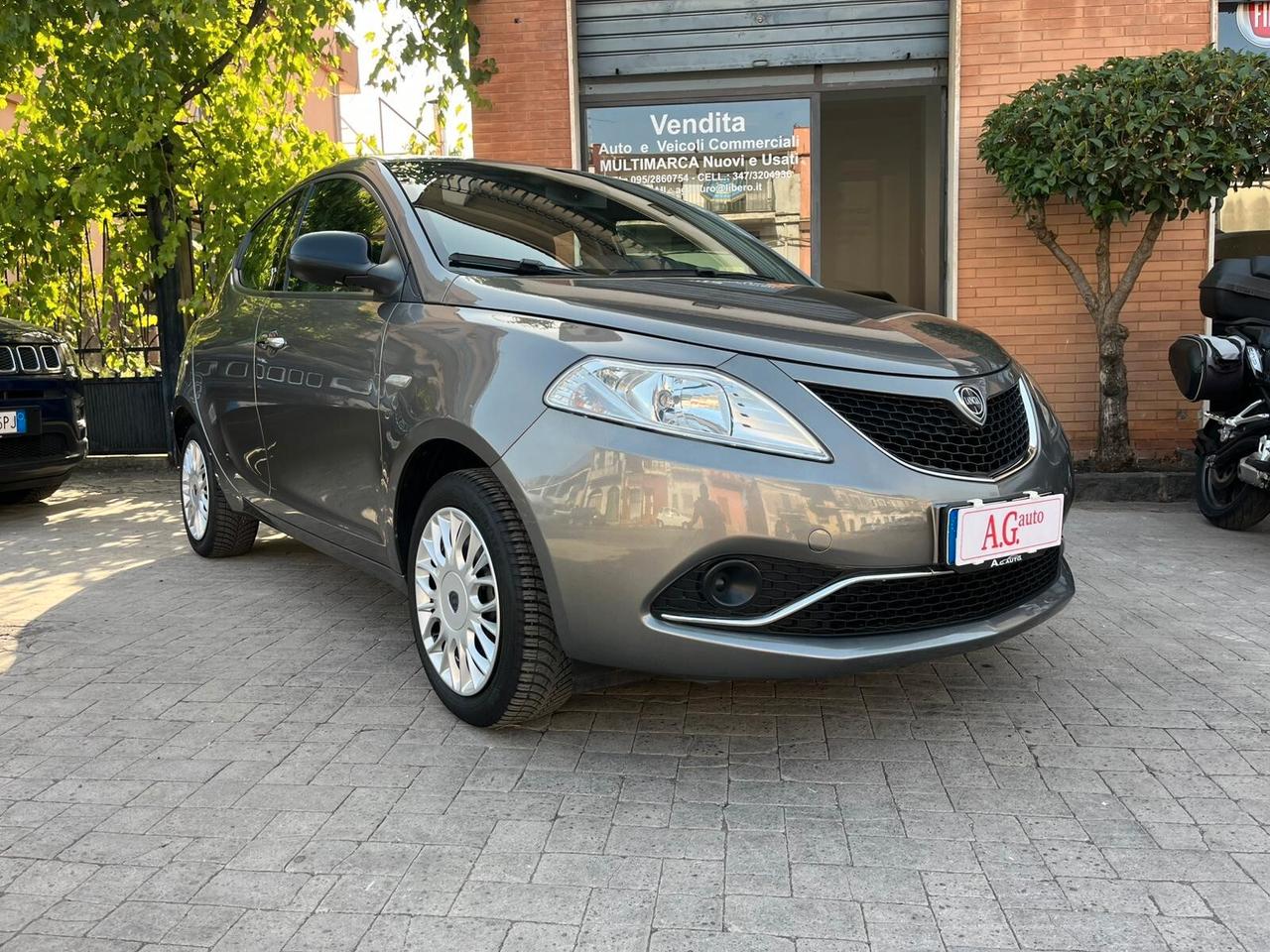 Lancia Ypsilon 1.2 FIRE 69 CV 5 porte Gold