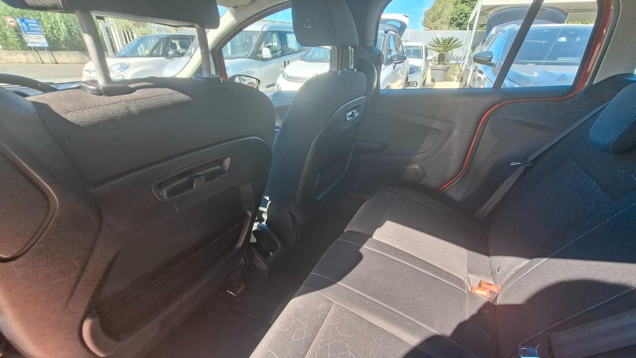 Ford B-Max 1.4 90 CV GPL di serie 2017