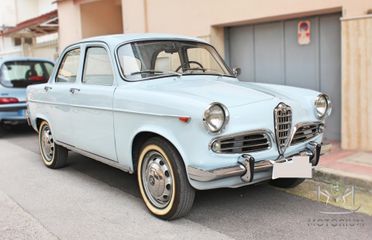 Alfa Romeo Giulietta Ti 1300 II° serie usata in fiction L'AMICA GENIALE
