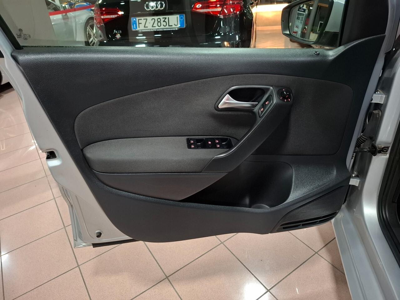 Volkswagen Polo 1.2 benzina Neopatentato