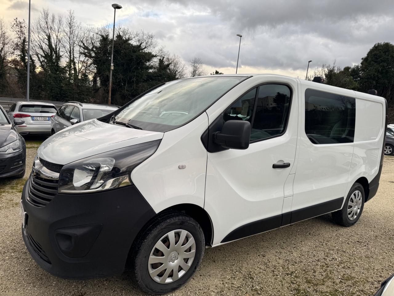 Opel Vivaro 1.6 CDTI 120Cv 6 Posti Autocarro
