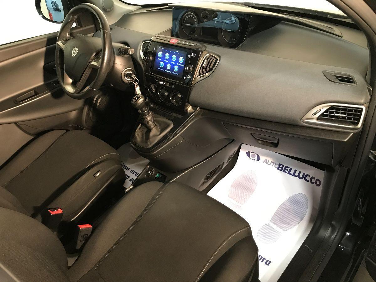 LANCIA Ypsilon 1.0 FireFly 5p. S&S Hybrid Oro