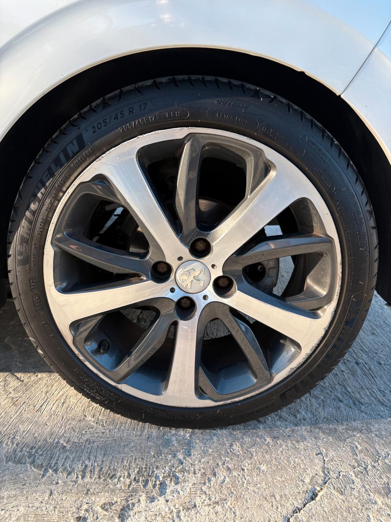 Peugeot 208 Gt-Line 1.6 e-HDi 115 CV