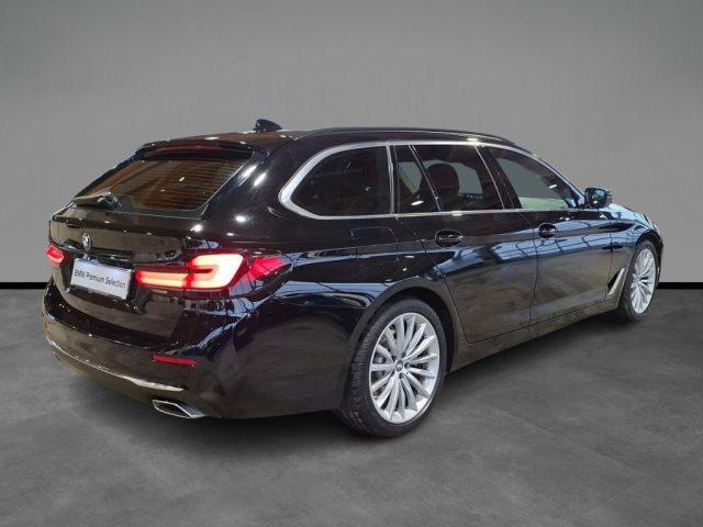 BMW 520 d 48V Touring Luxury Aut. + Tetto apr.