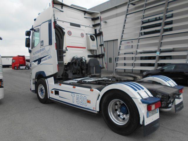 RENAULT T 520