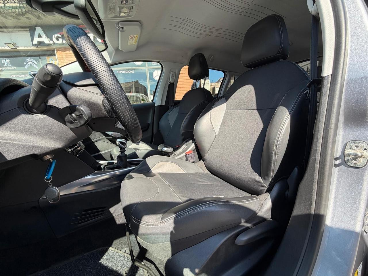 Peugeot 2008 1.6 e-HDi 115 CV Allure BLOCK SYSTEM