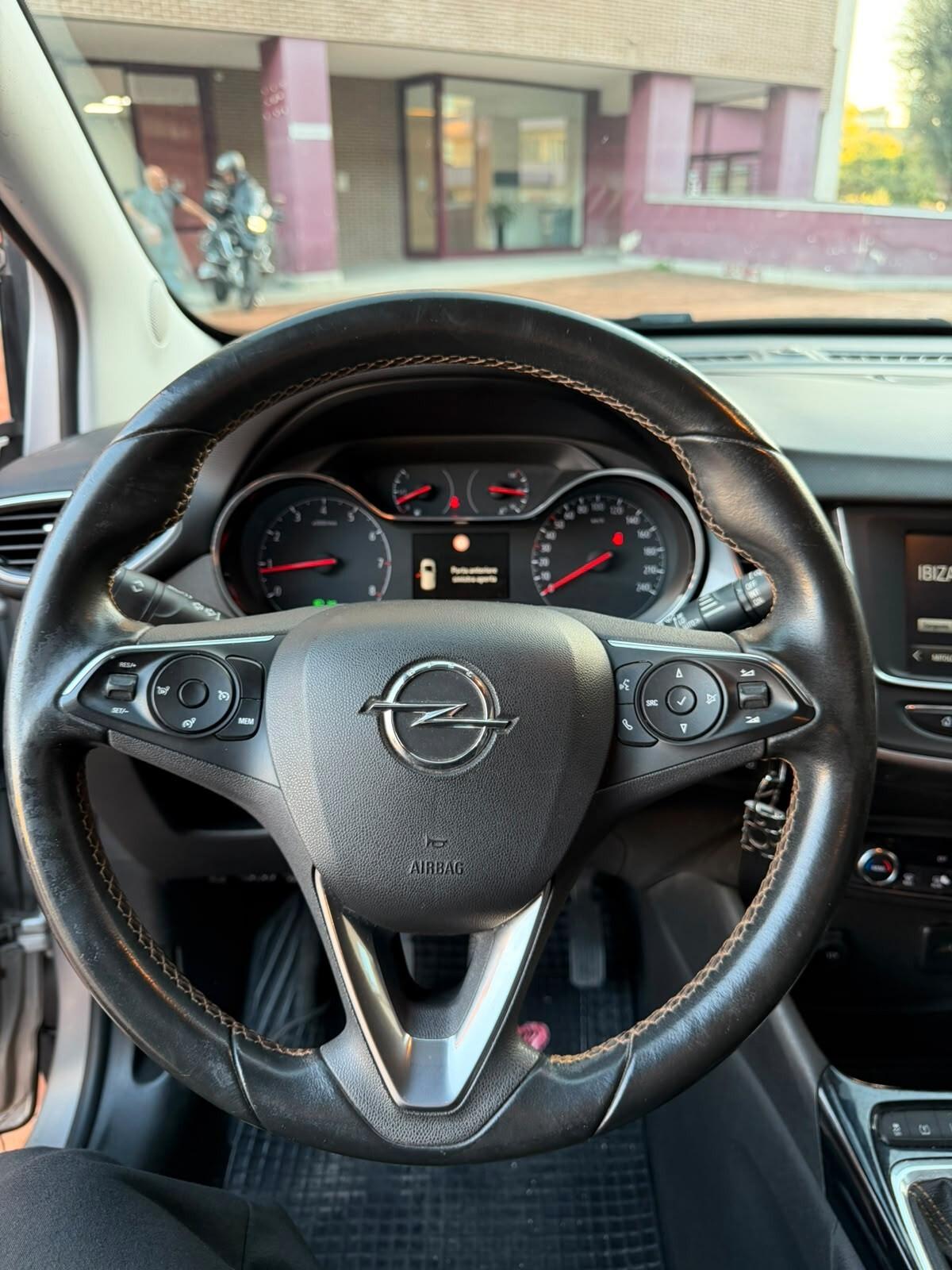 Opel Crossland X