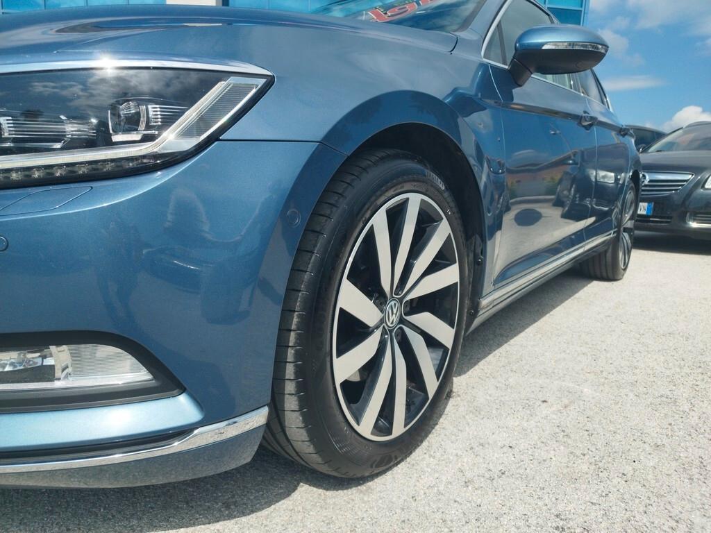 Volkswagen Passat 2.0 TDI DSG Highline BlueM. Tech.