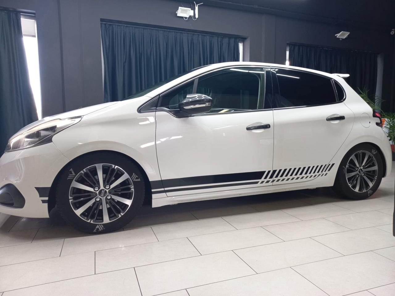 Peugeot 208 PureTech 82 5 porte Allure
