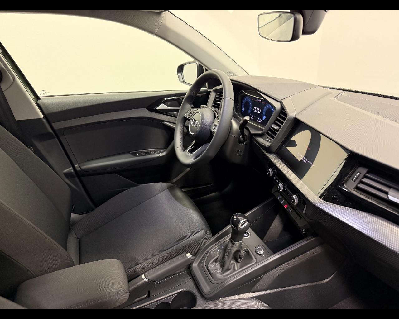 AUDI A1 ALLSTREET 30 TFSI S-TRONIC IDENTITY CONTRAST