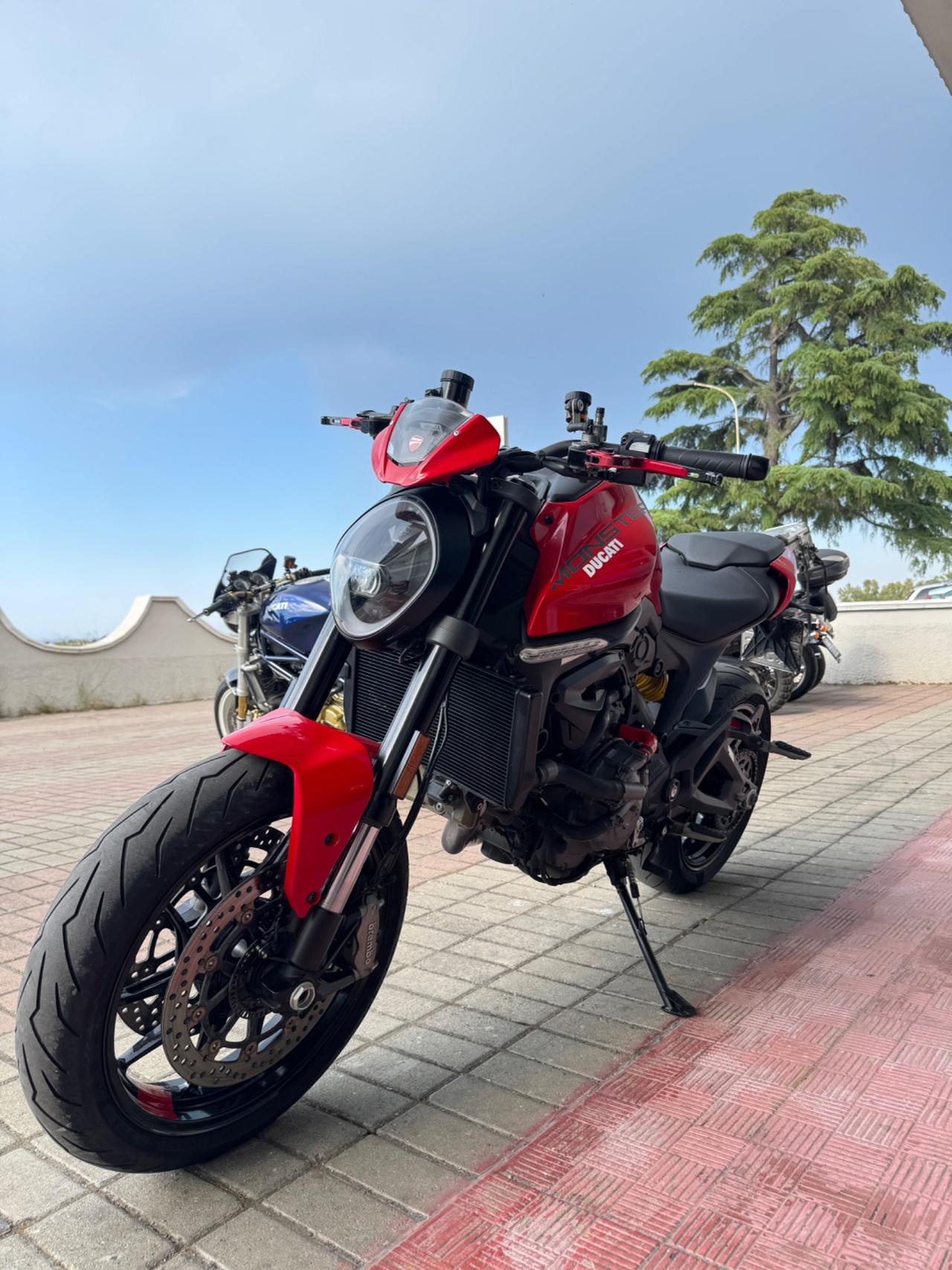 Ducati Monster 937