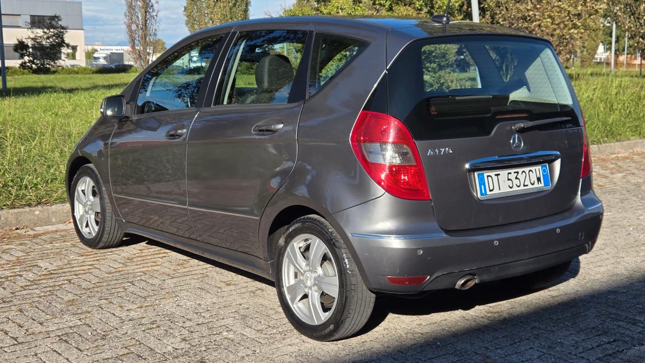 Mercedes-benz A 170 150 BlueEFFICIENCY Coupé Avantgarde