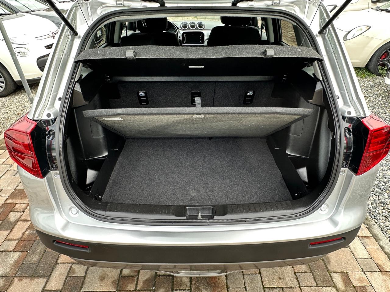 Suzuki Vitara 1.4 Hybrid Top