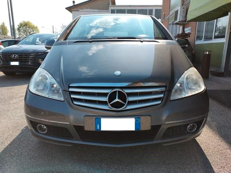 MERCEDES A 160 BlueEFFICIENCY Avantgarde