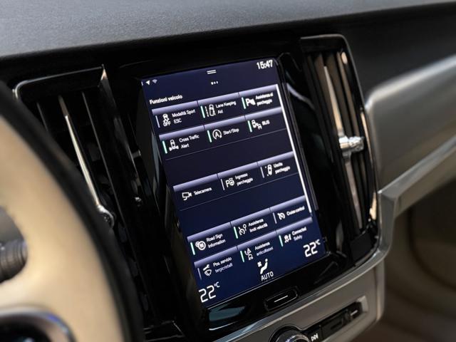 VOLVO V90 D4 Geartronic Momentum