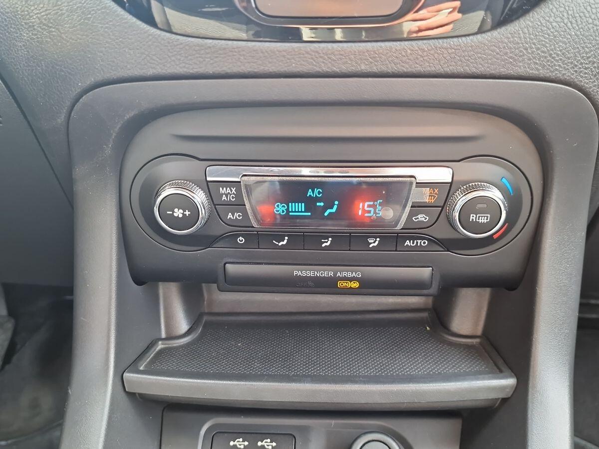 FORD KA + 1.2 ULTIMATE