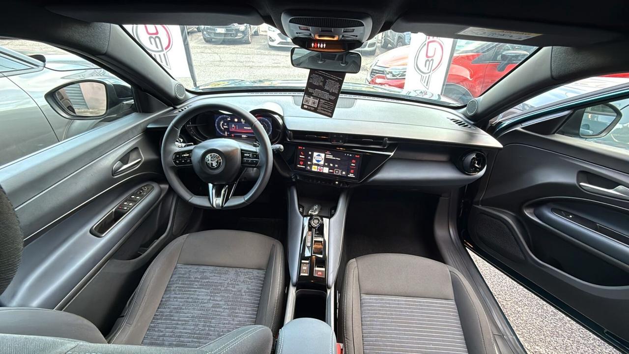 Alfa Romeo Junior 1.2 145 CV Hybrid eDCT6