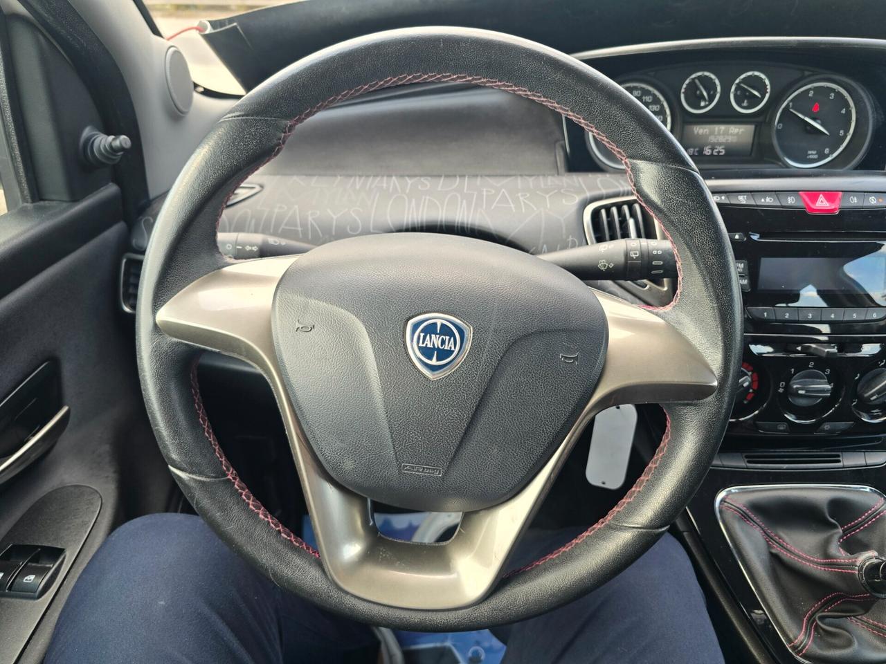 Lancia Ypsilon 1.3 MJT 95cv 5 porte S&S Elefantino