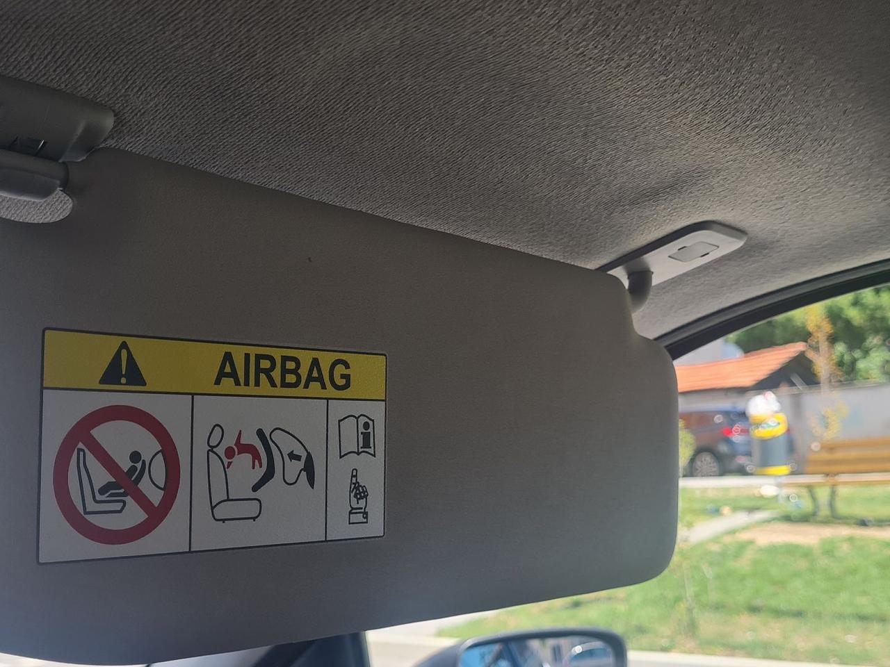 Citroen C4 Cactus 1.6 Blue HDi 100 shine #6620