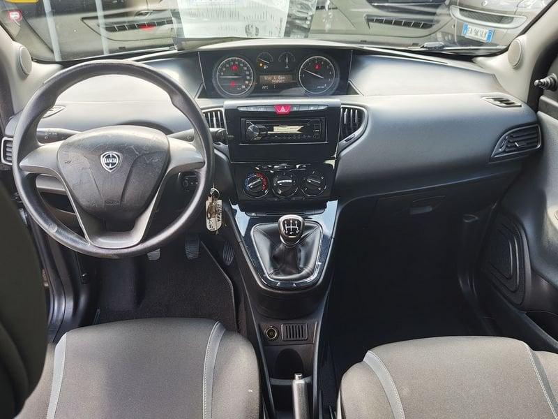 Lancia Ypsilon Ypsilon 1.2 69 CV 5 porte S&S Silver