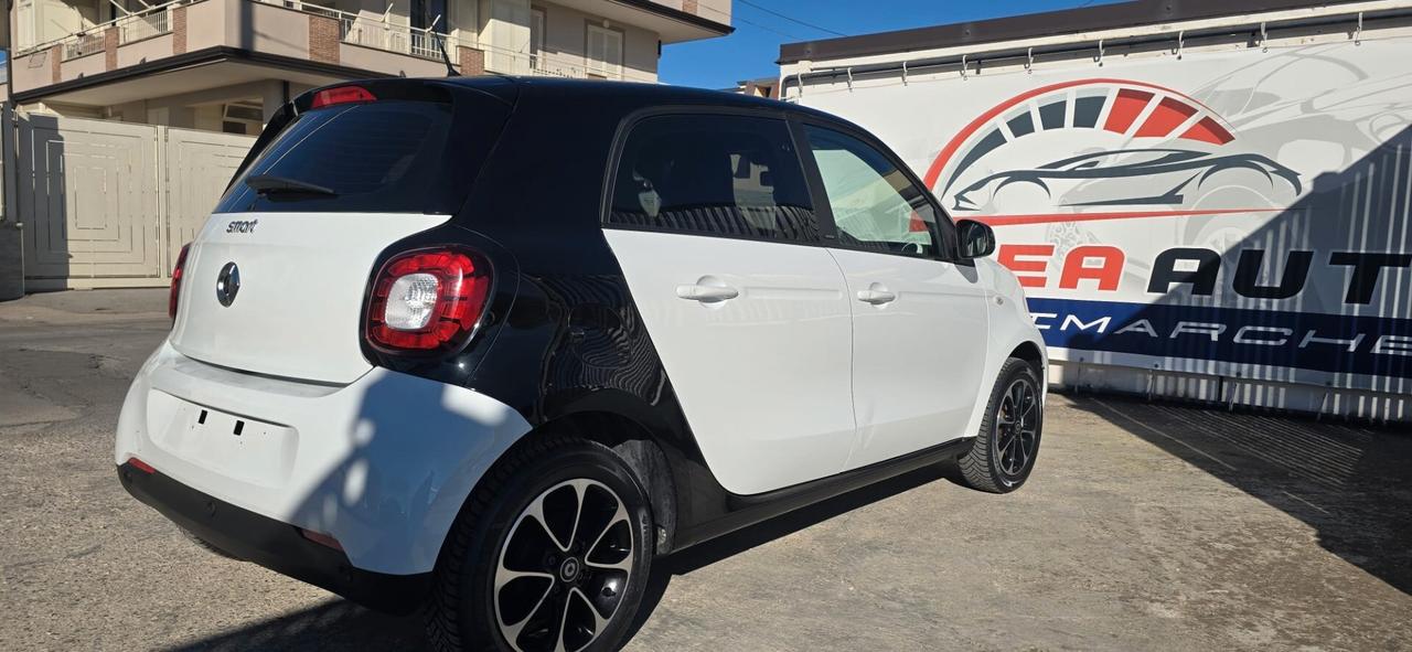 Smart ForFour 70 1.0 Passion